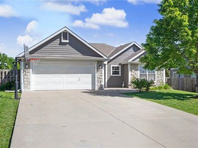 928 Bluestem Dr