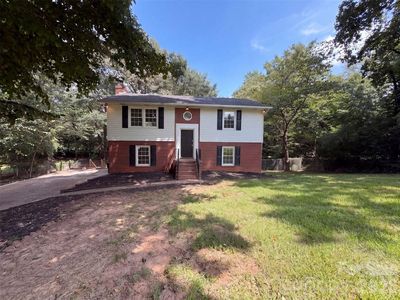 115 Redcoat Dr