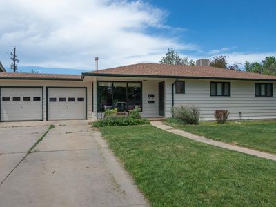 405 W Geneseo St