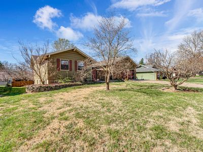 904 E Meadowlark Street