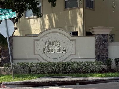 2724 Club Cortile Cir APT B