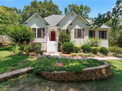 24 Woodhaven Ct SW