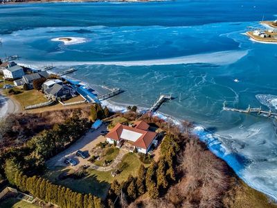 24 Marine Dr