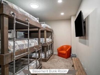 3800 Paradise Village Dr #3