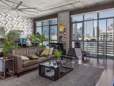 527 10th Ave Unit 605