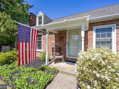 707 Monument Rd