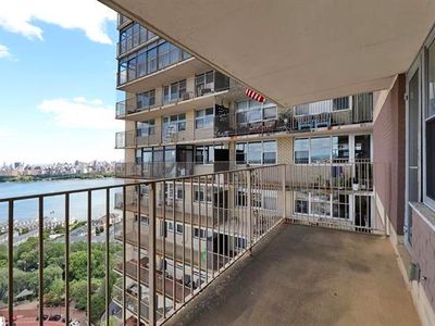 6040 Boulevard East APT 29N