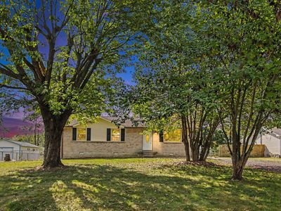 211 Hobbs Dr