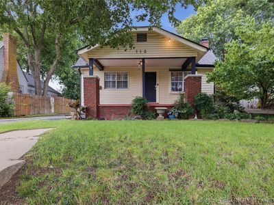 112 S Knoxville Ave