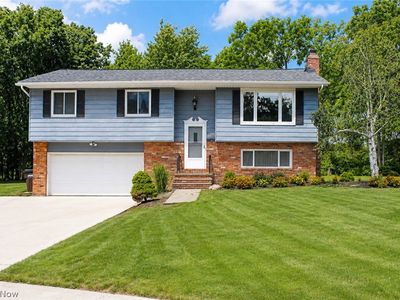 8920 Lakeview Cir