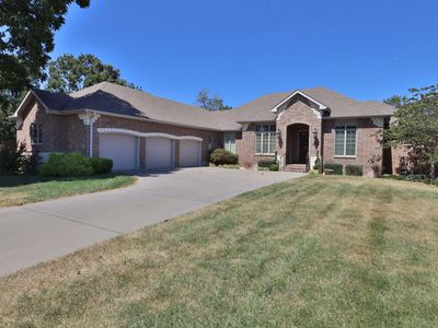 905 W Rufina Court