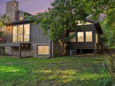3649 Woodcliff Dr