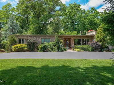 1495 Sylvan Dr