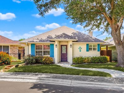 2333 Essex Grace