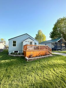 Property at 8004 Lakewood Dr, Coloma, MI
