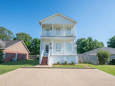 305 Clements Ave