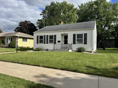 1117 Adams AVENUE