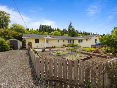 560 SW Siletz River Dr