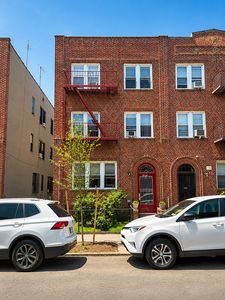 4744 44th St