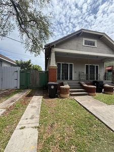 1831-33 Elysian Fields Ave