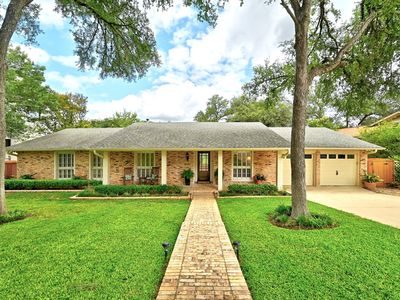 2500 Forest Bend Dr