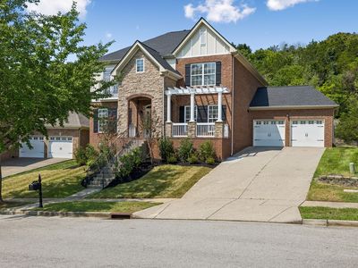 325 Wandering Cir