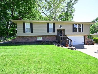 Property at 705 Thomas Dr, Platte City, MO