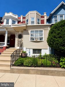 262 S Hirst St