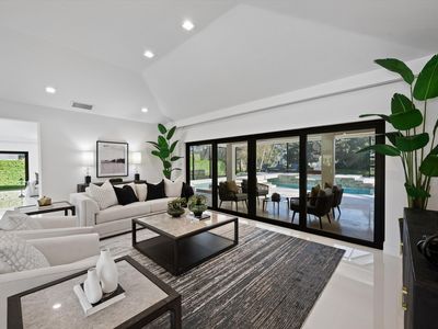 1648 Breakers West Boulevard