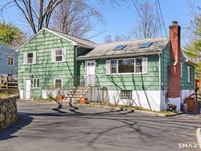 140 Ponus Avenue