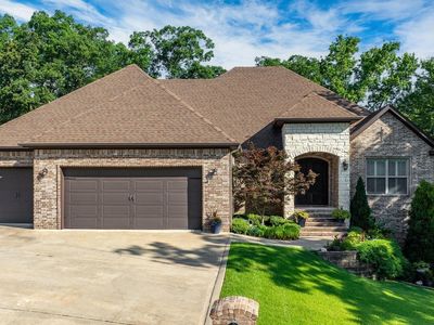 6 Weatherstone Point