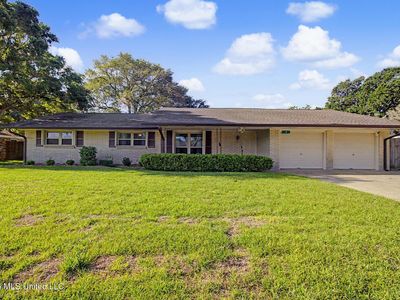 4 Northwood Dr