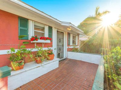 3382 SE Hawthorne St