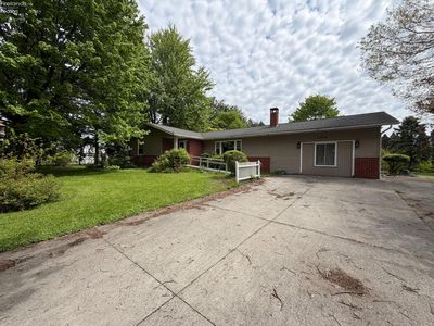 1734 Old State Rd N