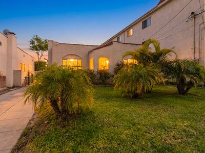 826 E Lomita Ave