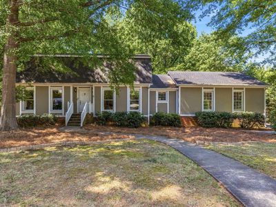 204 Fernbrook Cir