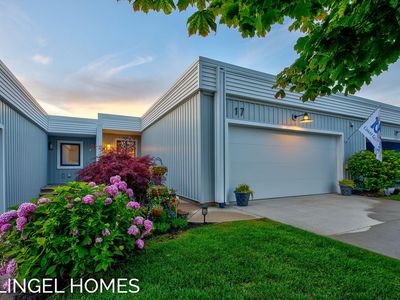17 Sherman Ave #18