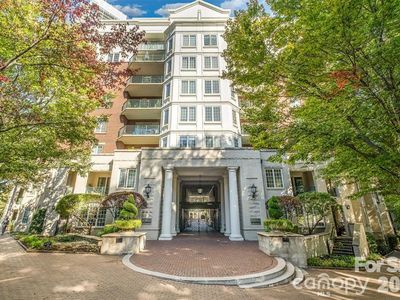 300 W 5th St APT 2
