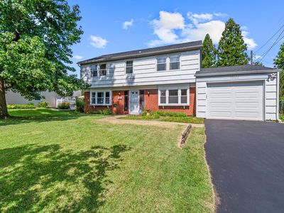 12422 Sarah Ln