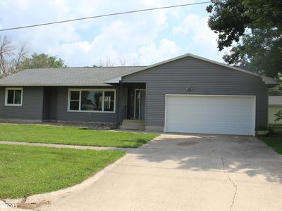 625 Blackstone Dr