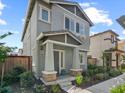 9041 Sausalito Ln