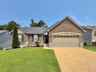 Property at 611 Louisbourg Dr, Hillsboro, MO