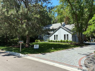 313 Whitmore Ln