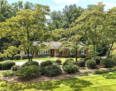 311 Pineridge Dr
