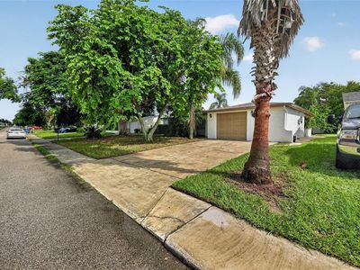 5612 MOCKINGBIRD DRIVE