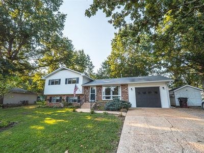 532 E James Blvd
