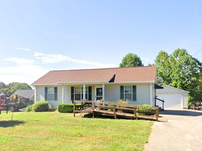 2864 Chinquapin Ln