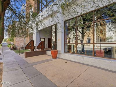 44 E Broadway Blvd #404