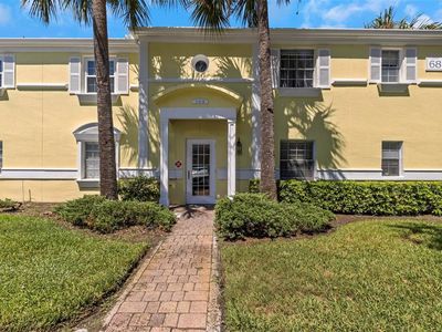 105 Pompano Dr SE APT A