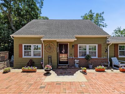 36 Sayville Road